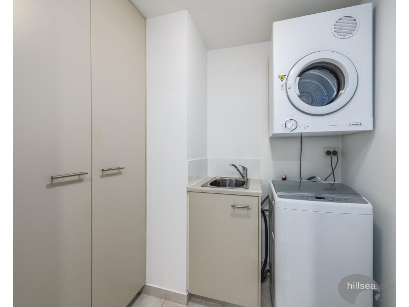 2212/2 Activa Way, Hope Island QLD 4212
