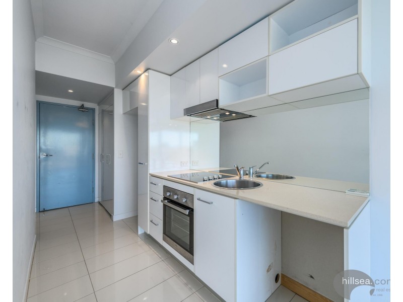 405/33-37 Madang Cresent, Runaway Bay QLD 4216