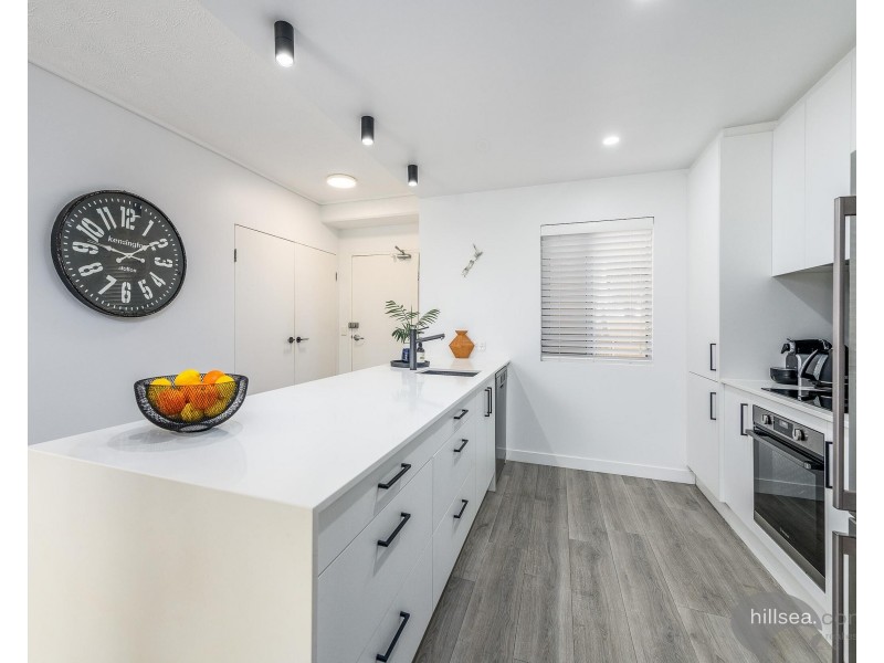 225/64 Sickle Avenue, Hope Island QLD 4212