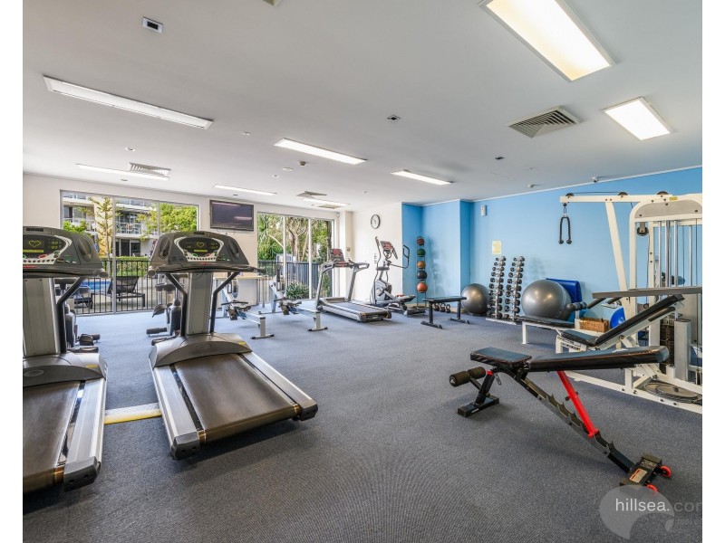 225/64 Sickle Avenue, Hope Island QLD 4212