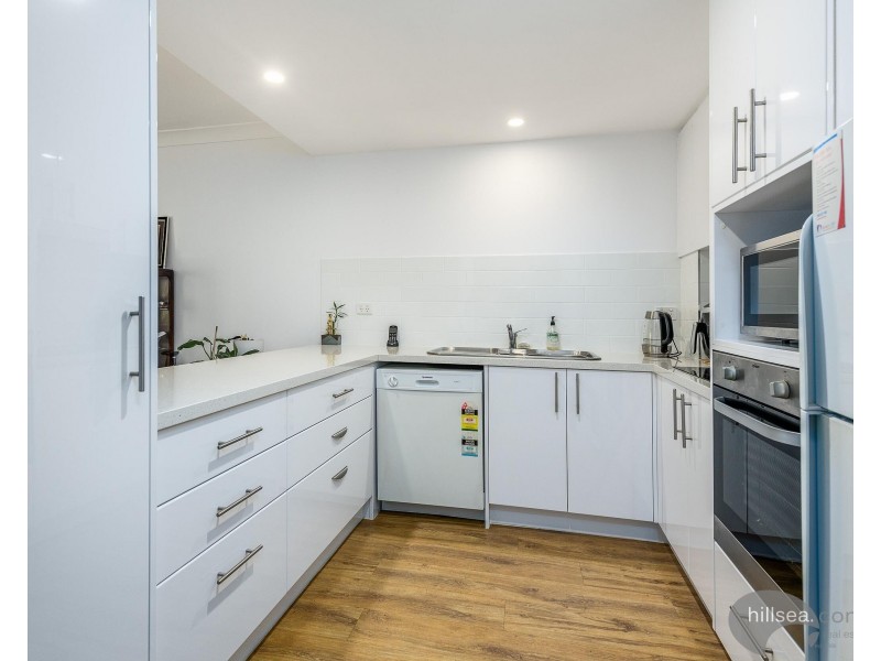 2/22 Jennifer Avenue, Runaway Bay QLD 4216