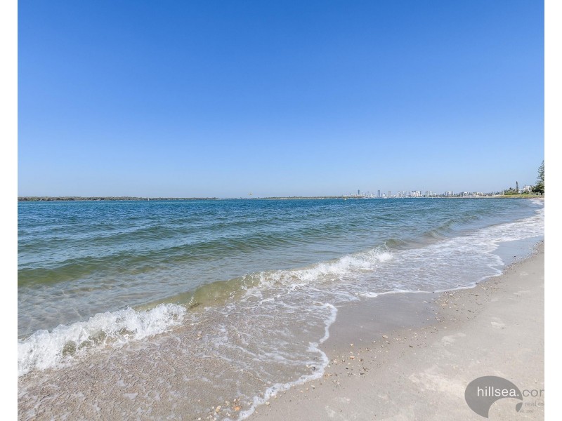 2/22 Jennifer Avenue, Runaway Bay QLD 4216