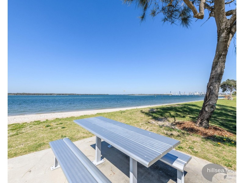 2/22 Jennifer Avenue, Runaway Bay QLD 4216