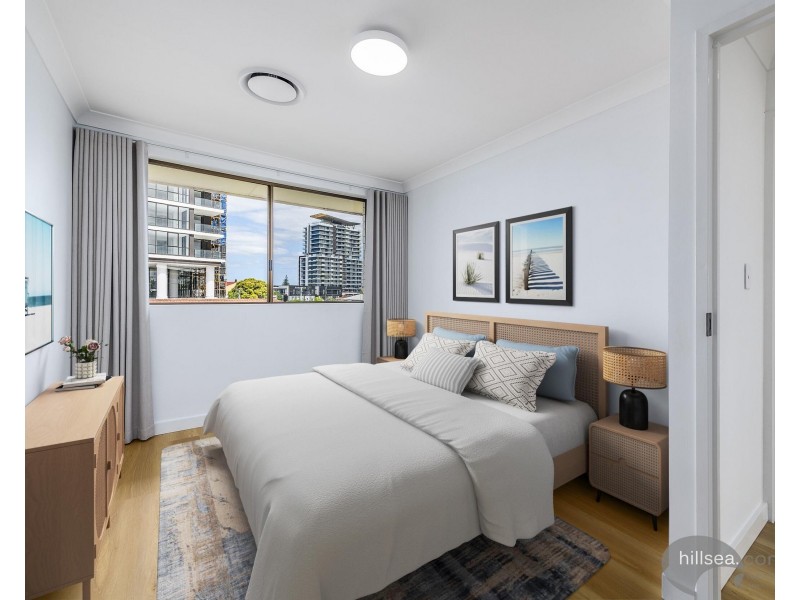 17/112 Stanhill Drive, Surfers Paradise QLD 4217