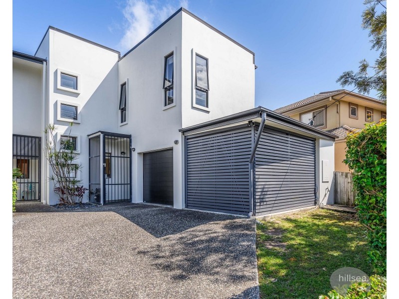 2/50 Bayview Street, Runaway Bay QLD 4216