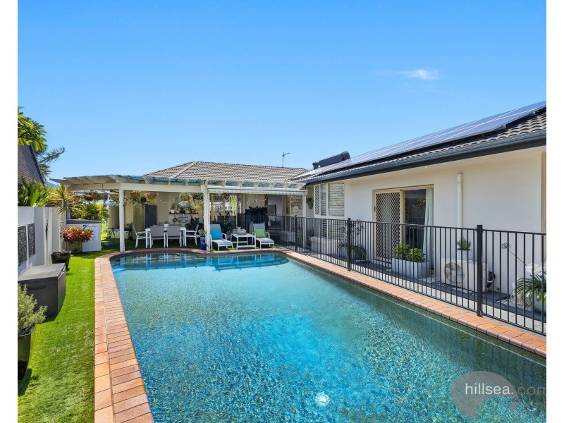 11 Seabreeze Street, Paradise Point QLD 4216