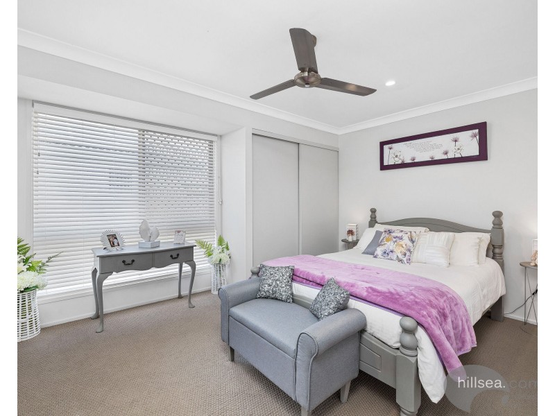 11 Seabreeze Street, Paradise Point QLD 4216