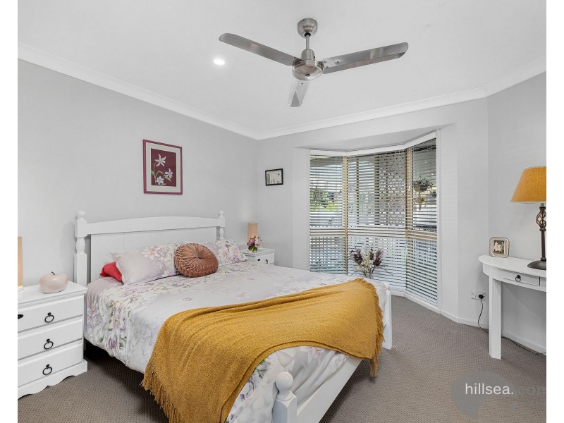 11 Seabreeze Street, Paradise Point QLD 4216