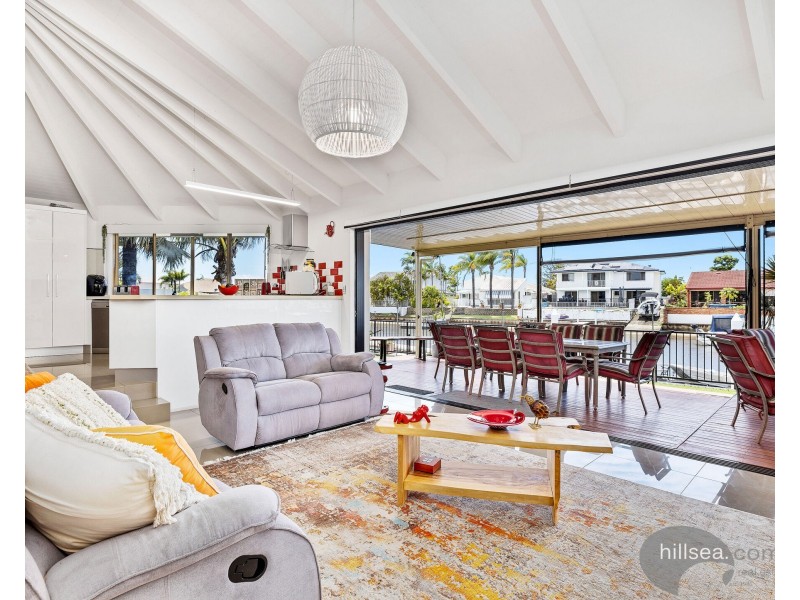 11 Seabreeze Street, Paradise Point QLD 4216