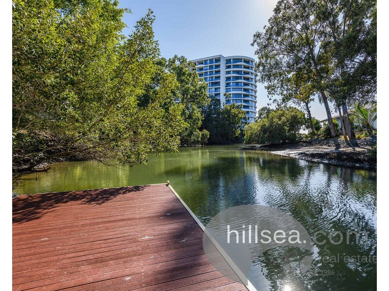8/11 Treasure Island Drive, Biggera Waters QLD 4216