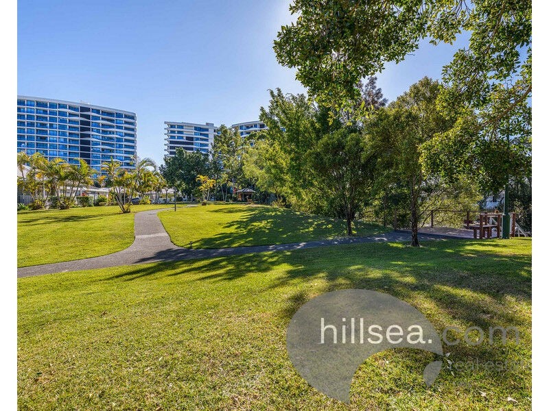 8/11 Treasure Island Drive, Biggera Waters QLD 4216