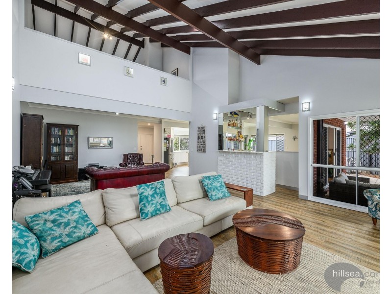 4 Bluegum Avenue, Hollywell QLD 4216