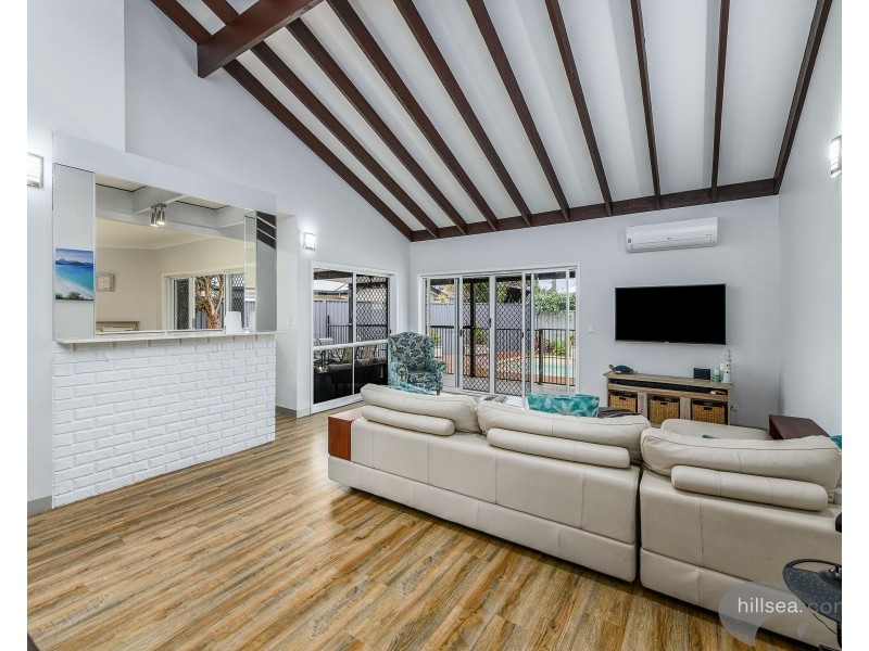 4 Bluegum Avenue, Hollywell QLD 4216