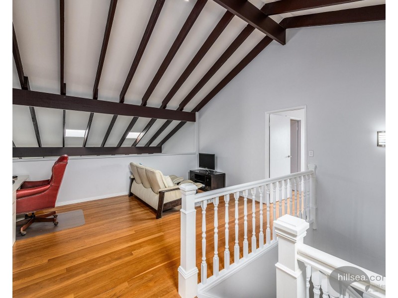 4 Bluegum Avenue, Hollywell QLD 4216