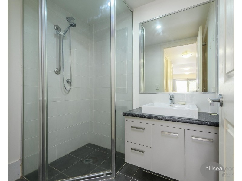 1/77 Brighton Street, Biggera Waters QLD 4216