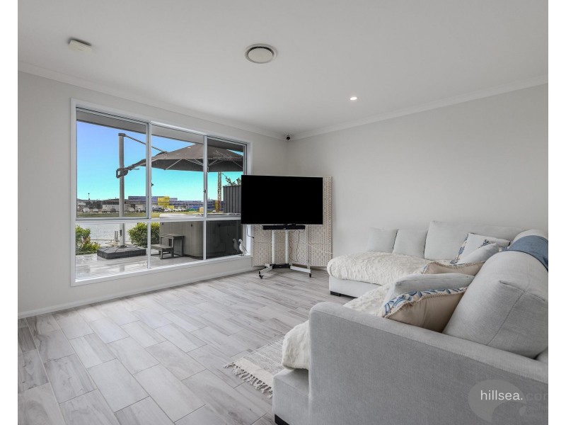 13/1 Lyra Avenue, Hope Island QLD 4212