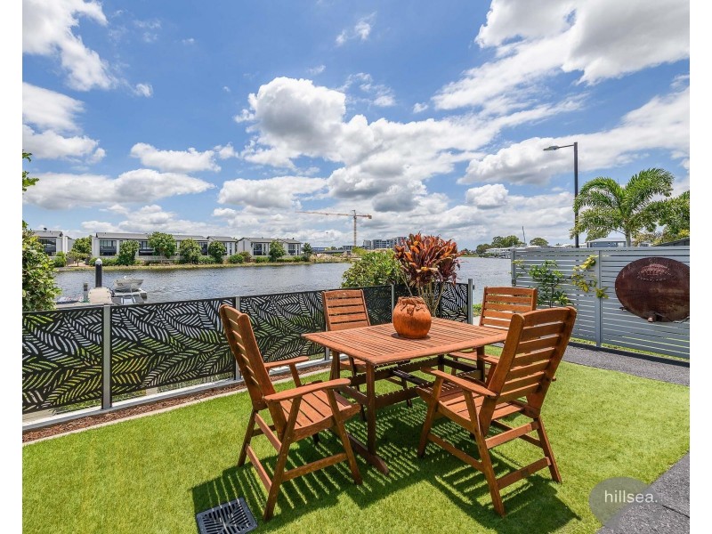 20/156 Marina Quays Boulevard, Hope Island QLD 4212