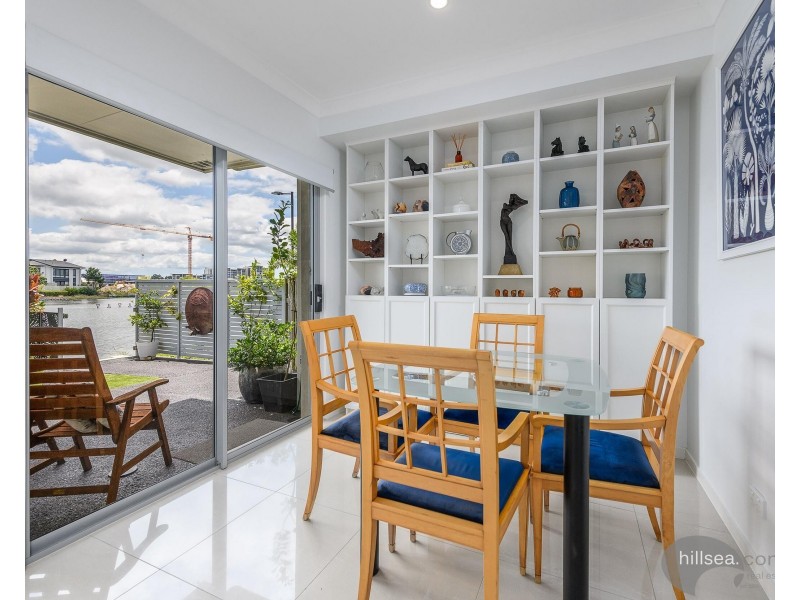 20/156 Marina Quays Boulevard, Hope Island QLD 4212