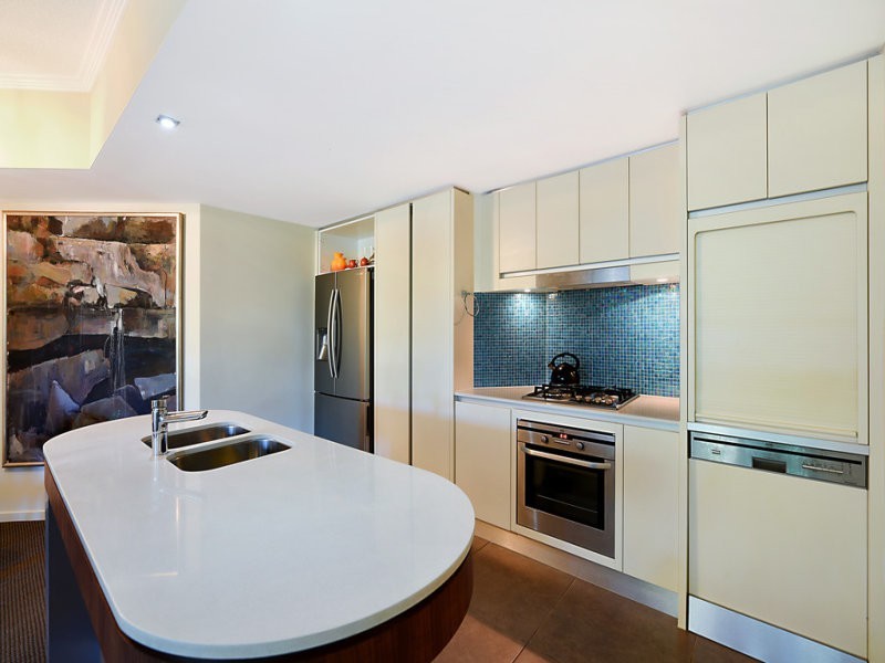 5T/20 Bayview Street, Runaway Bay QLD 4216