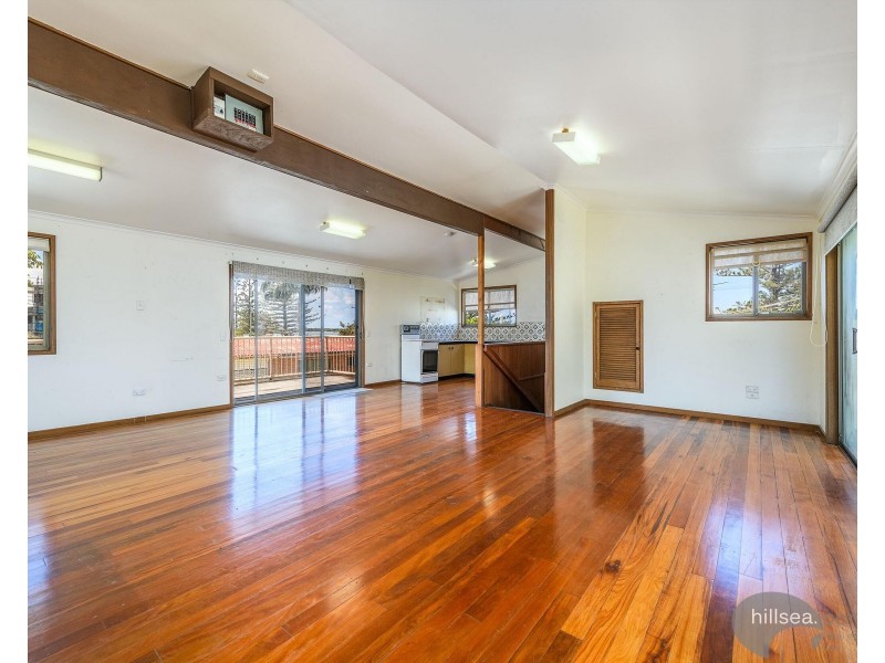 16 Oatland Esplanade, Runaway Bay QLD 4216