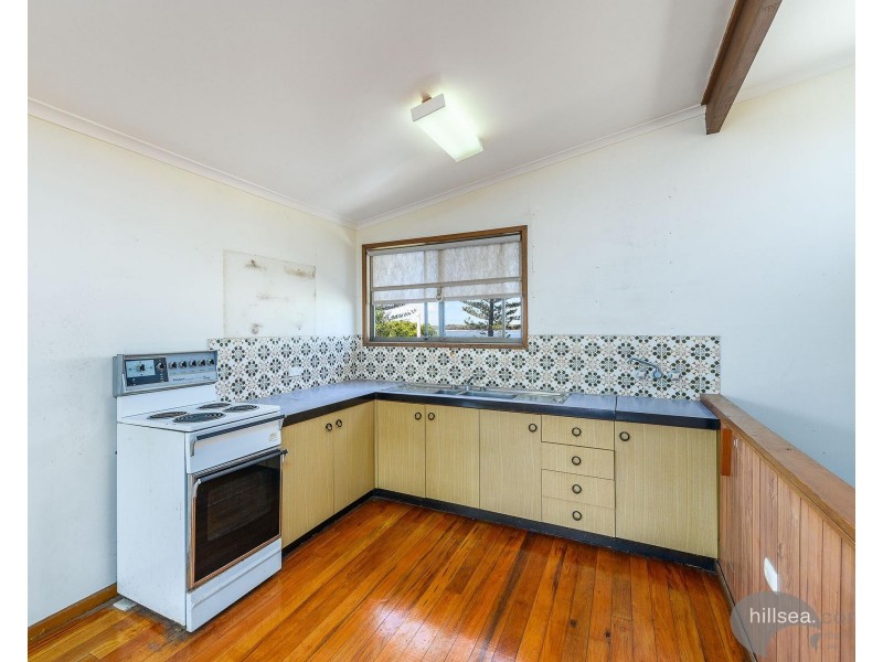16 Oatland Esplanade, Runaway Bay QLD 4216