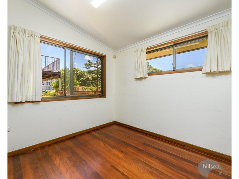 16 Oatland Esplanade, Runaway Bay QLD 4216