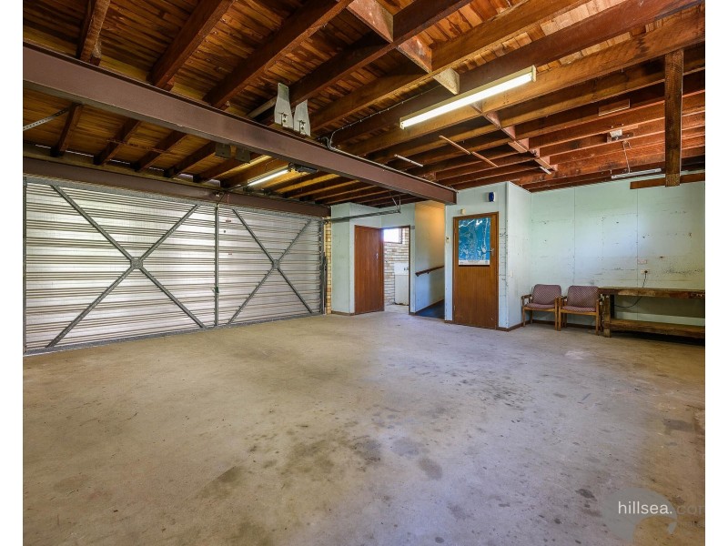 16 Oatland Esplanade, Runaway Bay QLD 4216