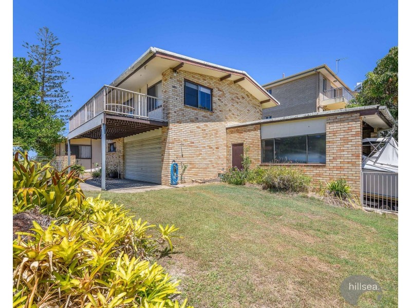 16 Oatland Esplanade, Runaway Bay QLD 4216