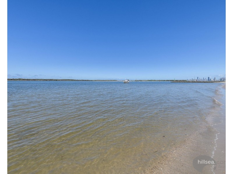 16 Oatland Esplanade, Runaway Bay QLD 4216