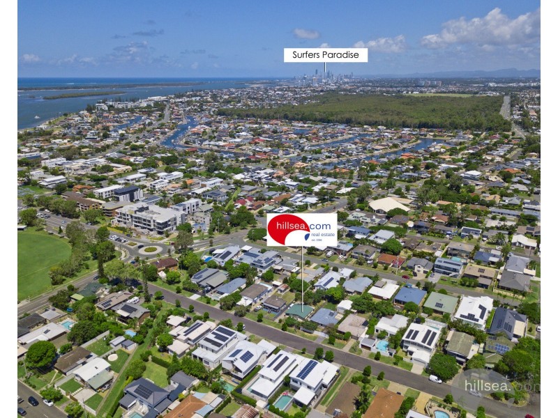 12 Plover Avenue, Paradise Point QLD 4216