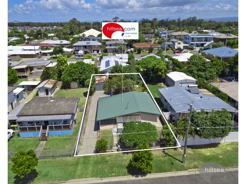 12 Plover Avenue, Paradise Point QLD 4216