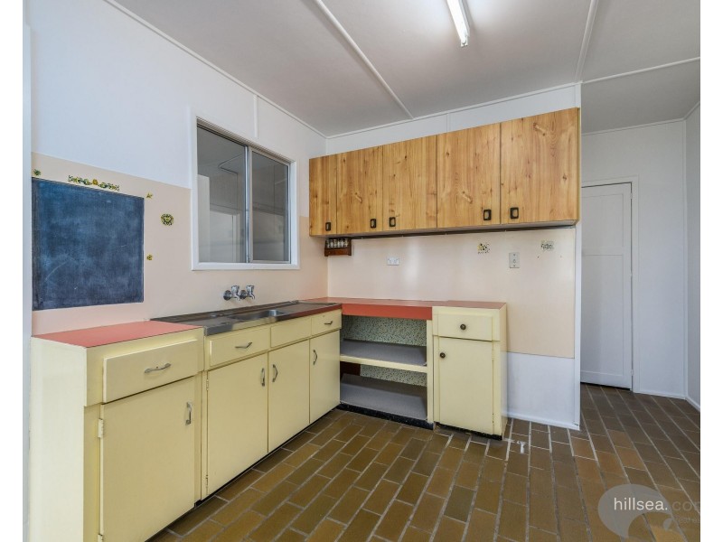 12 Plover Avenue, Paradise Point QLD 4216