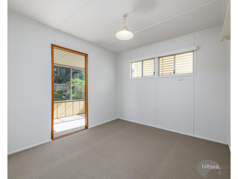 12 Plover Avenue, Paradise Point QLD 4216