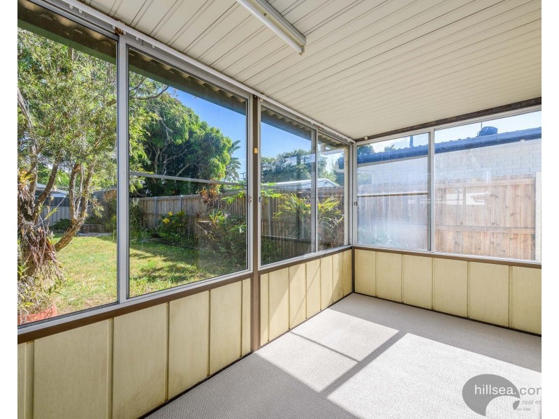 12 Plover Avenue, Paradise Point QLD 4216
