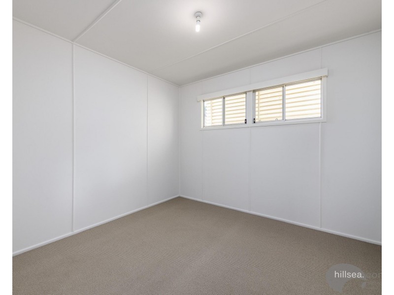 12 Plover Avenue, Paradise Point QLD 4216