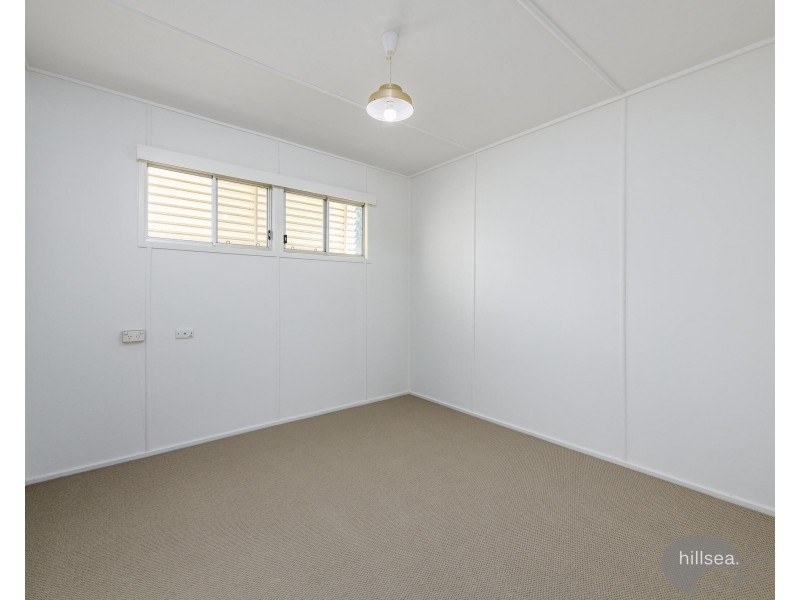 12 Plover Avenue, Paradise Point QLD 4216