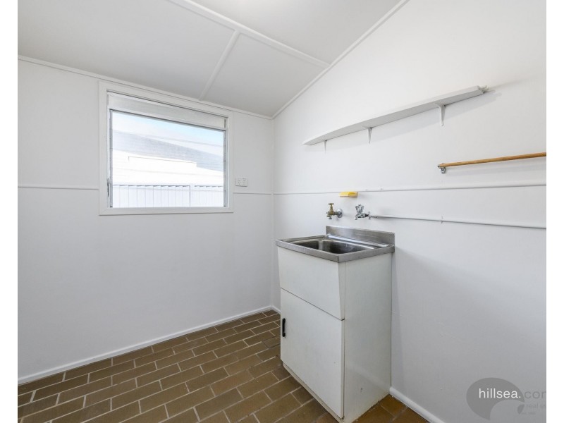 12 Plover Avenue, Paradise Point QLD 4216