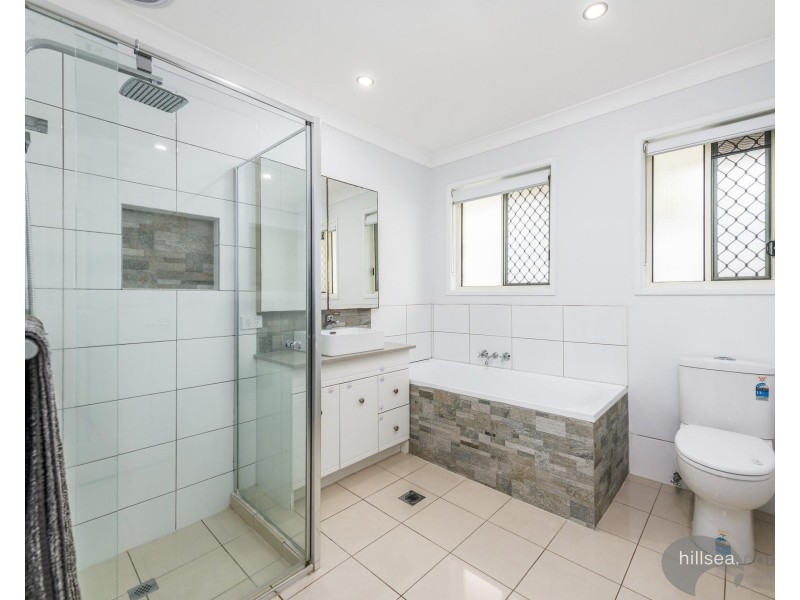 45 Poinsettia Avenue, Hollywell QLD 4216
