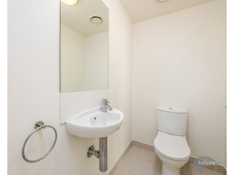 3308/2 Activa Way, Hope Island QLD 4212