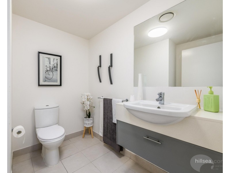 2207/2 Activa Way, Hope Island QLD 4212