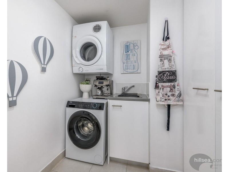 2207/2 Activa Way, Hope Island QLD 4212