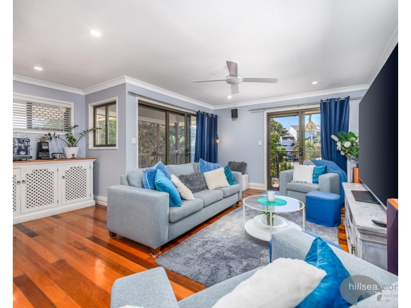8 Viola Avenue, Hollywell QLD 4216