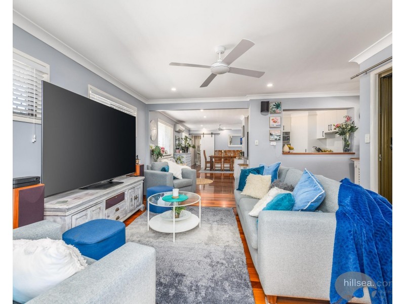 8 Viola Avenue, Hollywell QLD 4216