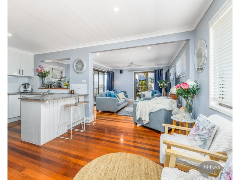 8 Viola Avenue, Hollywell QLD 4216