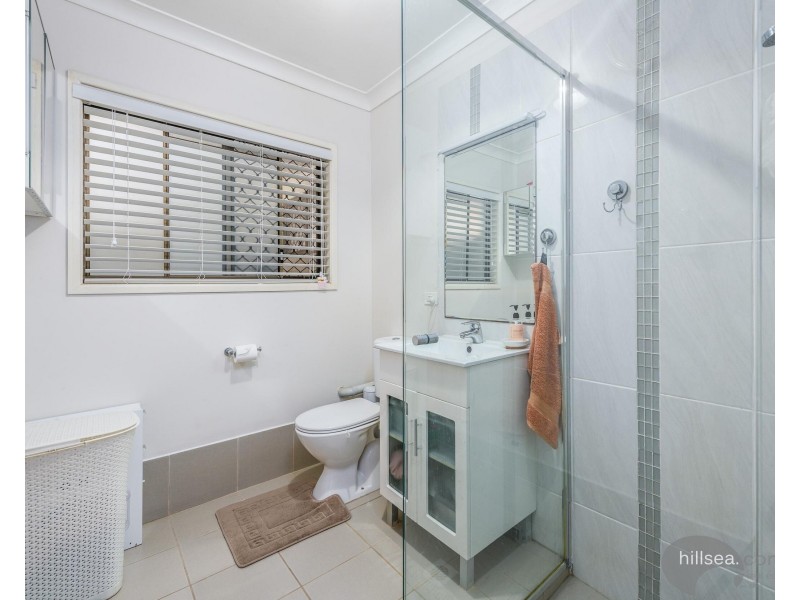 8 Viola Avenue, Hollywell QLD 4216