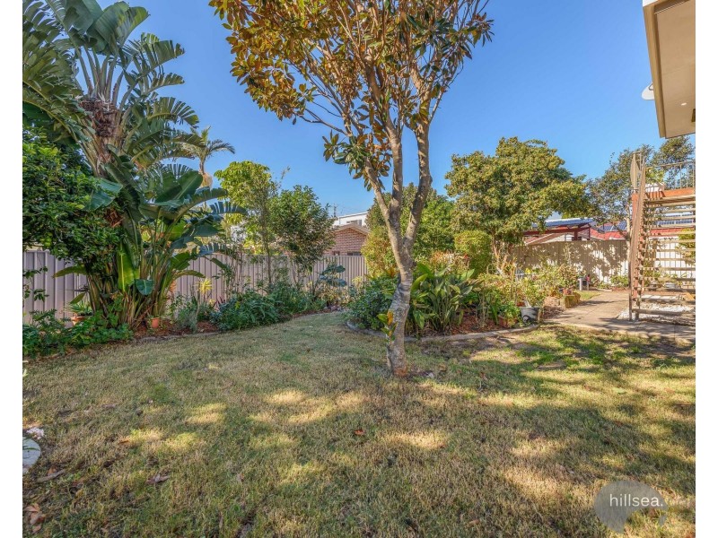 8 Viola Avenue, Hollywell QLD 4216