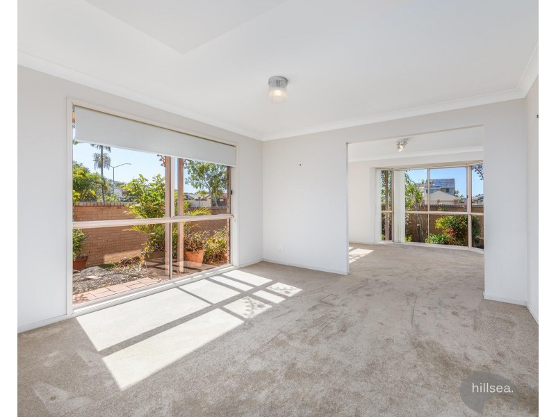 2 Cayman Court, Runaway Bay QLD 4216