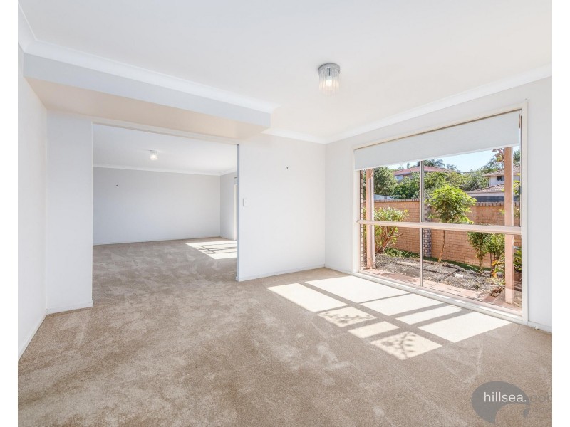 2 Cayman Court, Runaway Bay QLD 4216