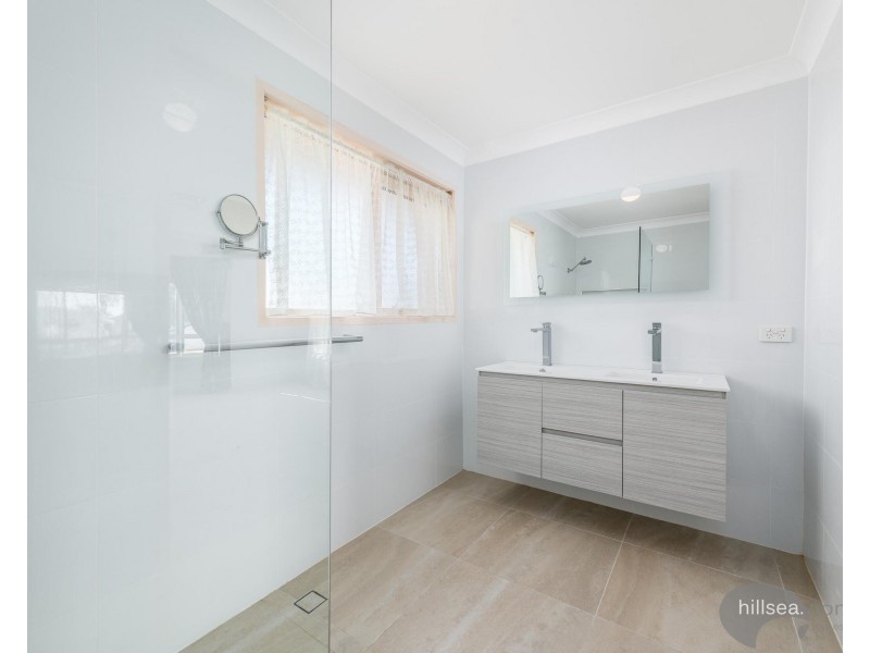 2 Cayman Court, Runaway Bay QLD 4216