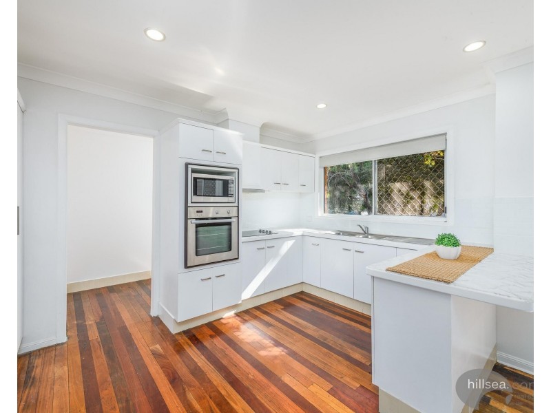 1/8 McWilliam Close, Labrador QLD 4215